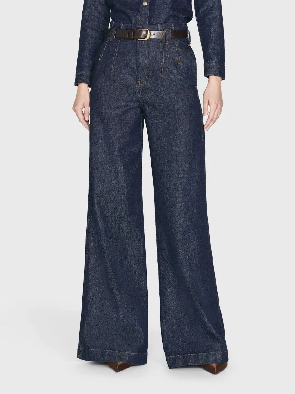 Darted Wide Leg Jean -- Rinse